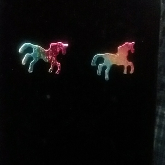 Unicorn earrings - Picture 2 of 2